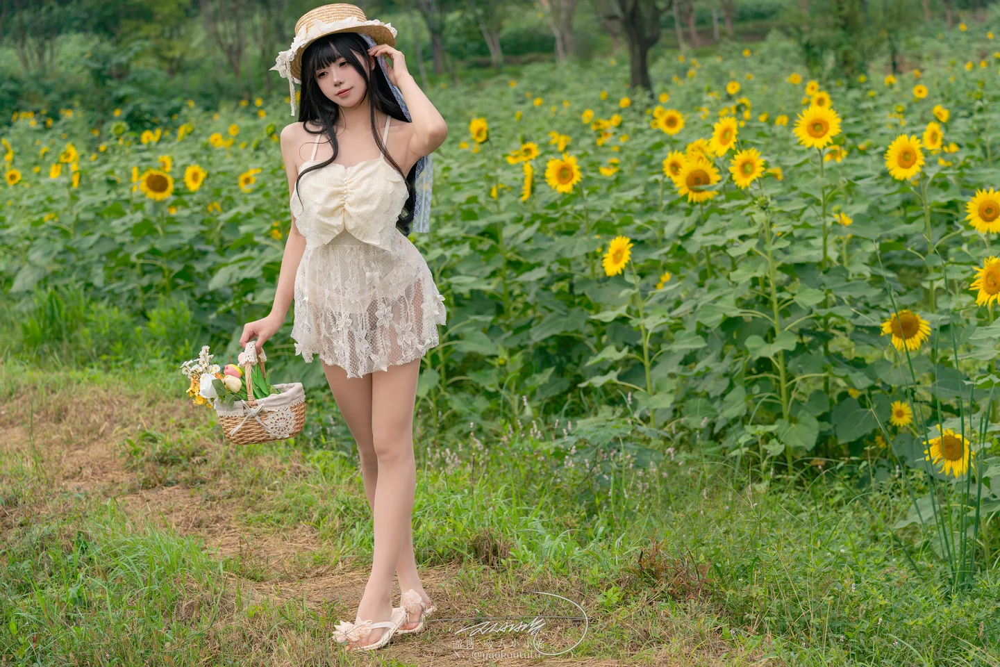 咬一口兔娘 - 24年07月 夏の葵 [74P,1V-1.53GB] tg@simisebaisi 【丝足阁】024.webp